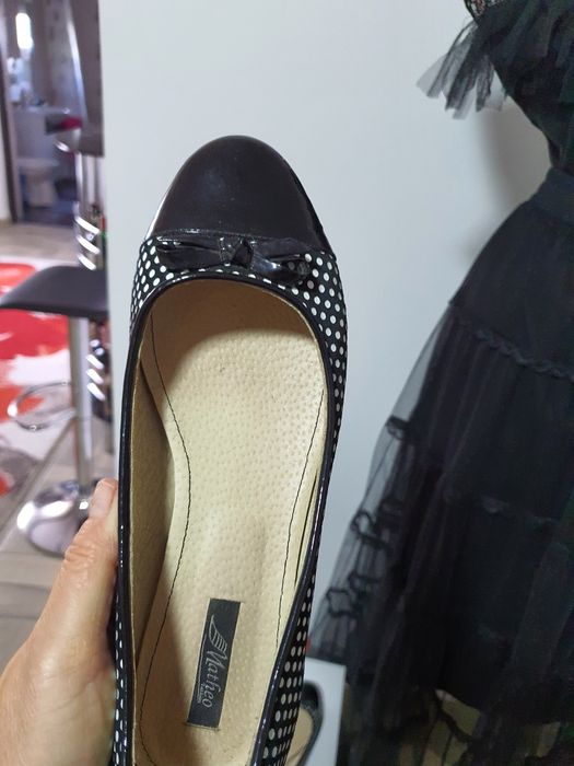 Balerini piele naturala interior și exterior și piele întoarsă;