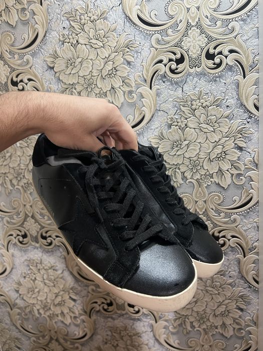 Golden goose grosi pe interior