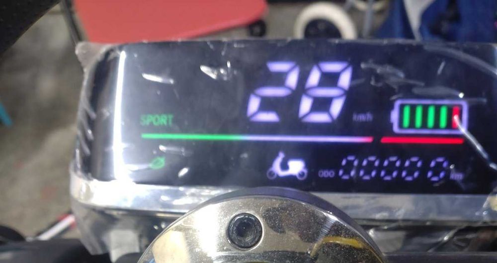 Дисплей за скутер