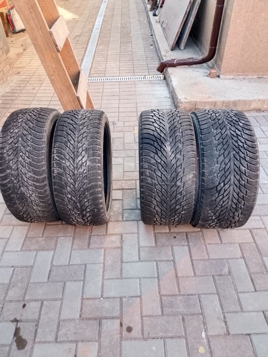 Продам шины от бмв
