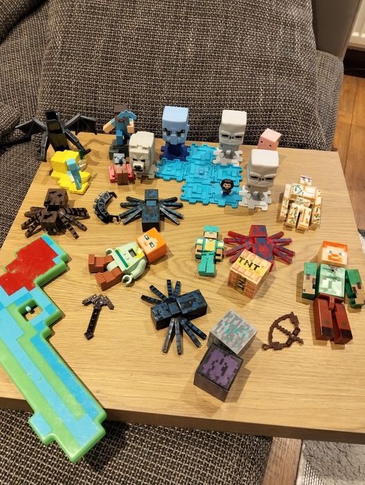 Lot jucării Minecraft 30 lei