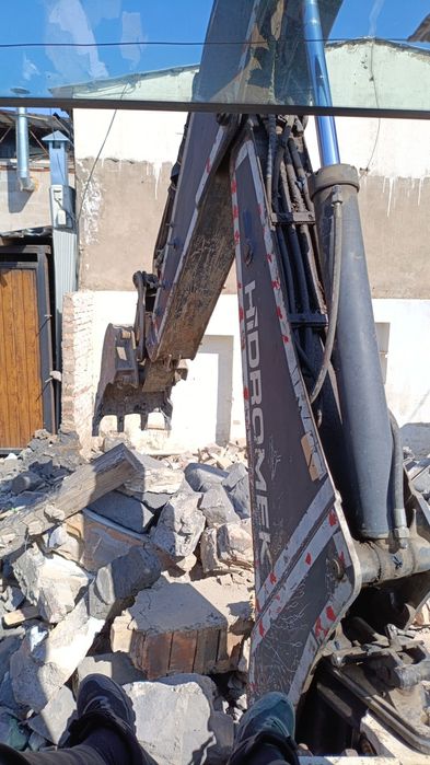 Услуги колёсный экскаватор 140