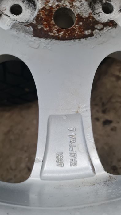 JANTE ORIGINALE BMW R17 5x120 + Anvelope iarnă NOI DOT 2025 – F30 F31 F32 F36