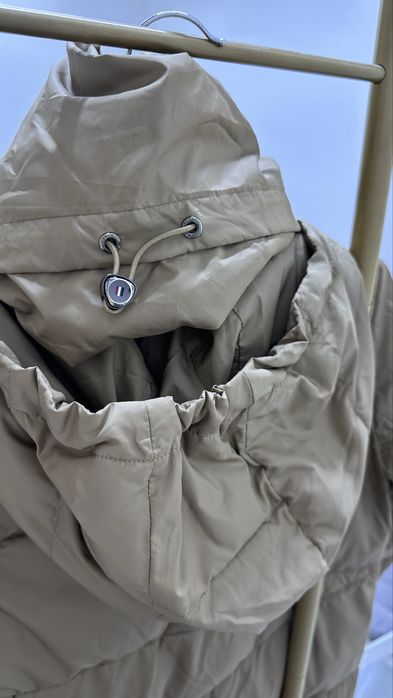 Зимняя куртка на пуху