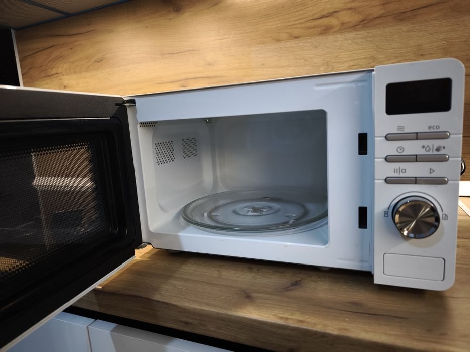 Cuptor cu microunde