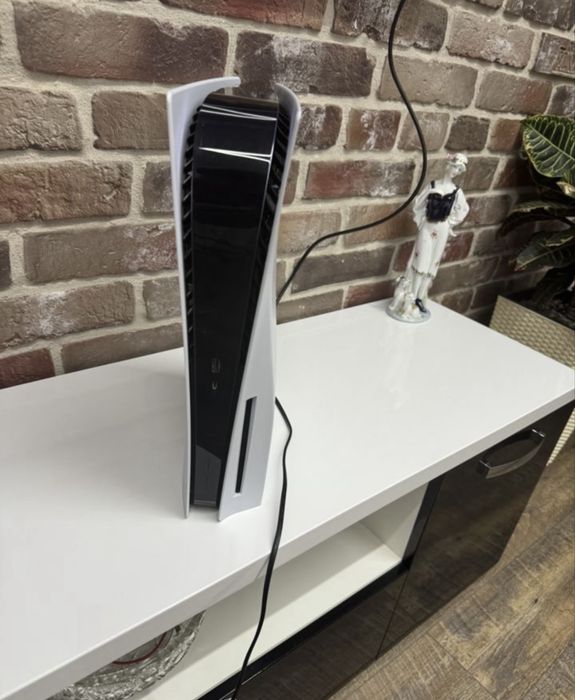 Продам playstation 5 с дисководом