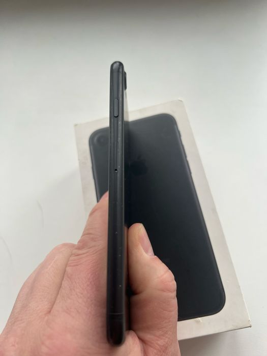 Продам iPhone 7 32gb