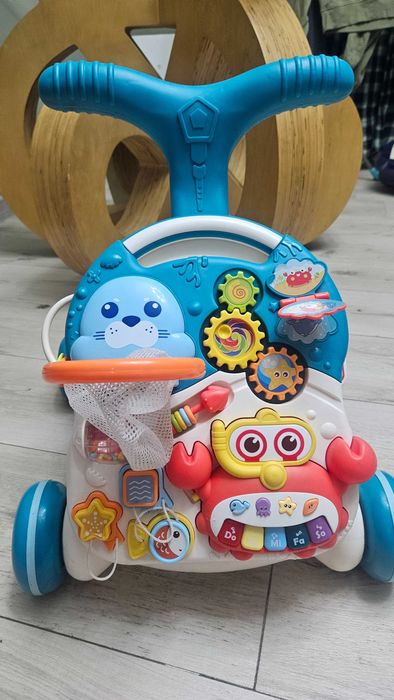 Ходунки- столик развивающий