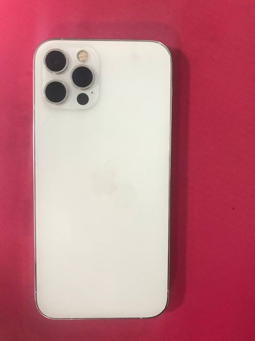 Iphone 12 pro 128 gb 240$ karobkas bor kelishamz