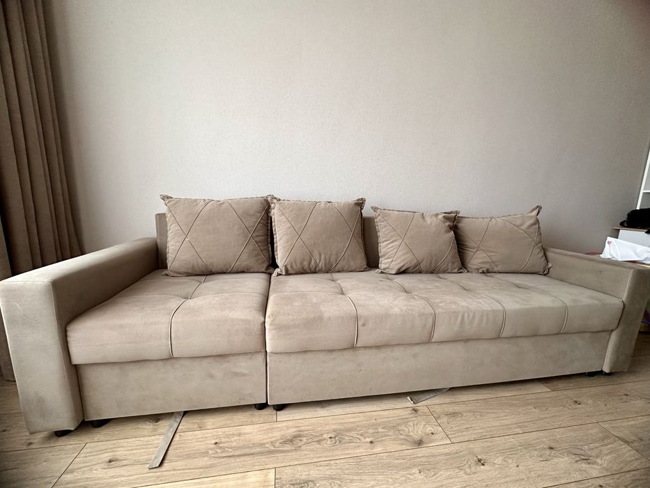 Диван в хорршем состоянии