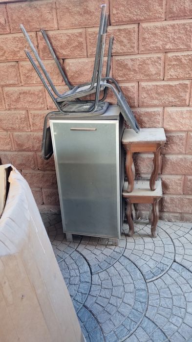 Отдам тумбу даром
