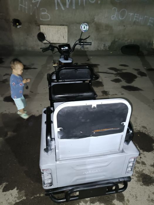 Электронный мопед