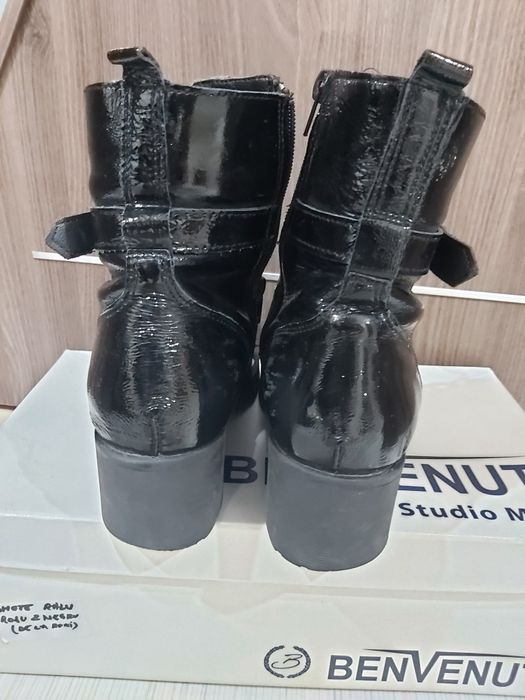 Ghete piele lacuita, Benvenuti, mar 38