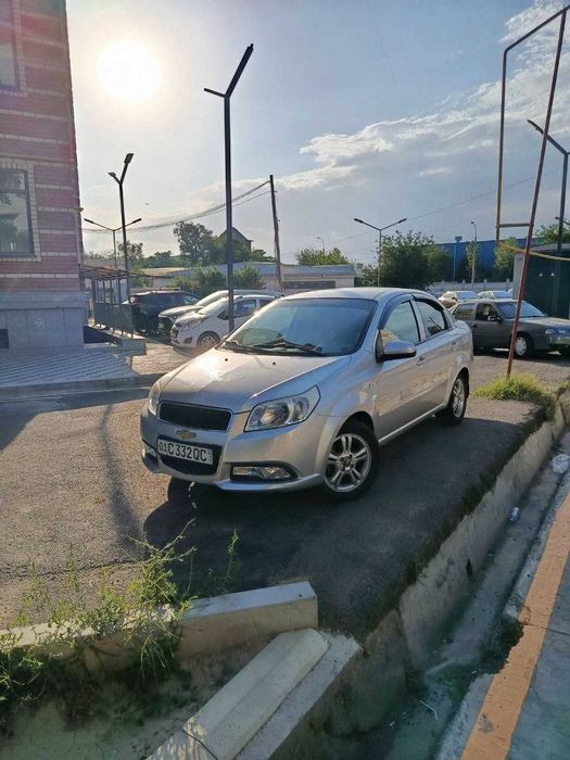 Продаю свою машину Нексия -3, цвет серый автомат каробка