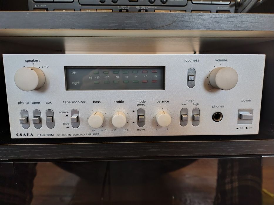 amplificator vintage Osaka CA-8700M vumetre