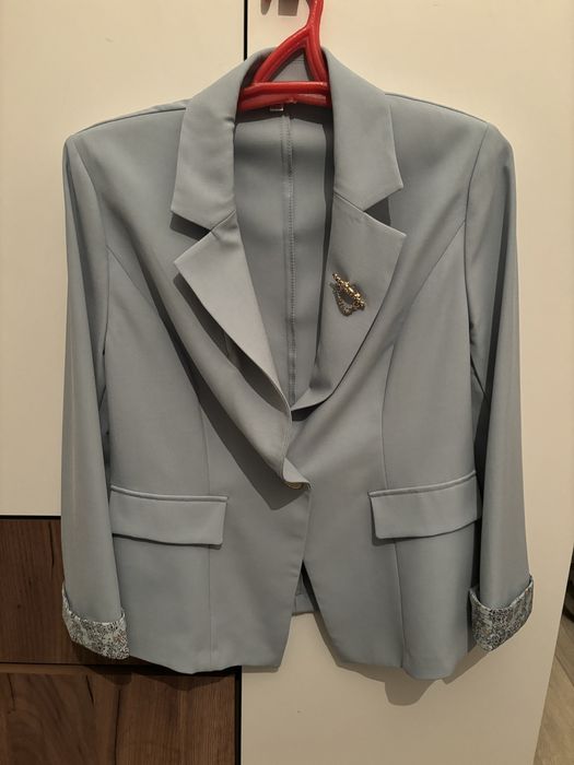 Пиджак костюм, новый!!