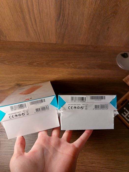 Два Нови Комплекта Телефон OPPO A6x, с включен ttec PowerBank и протектор за екран