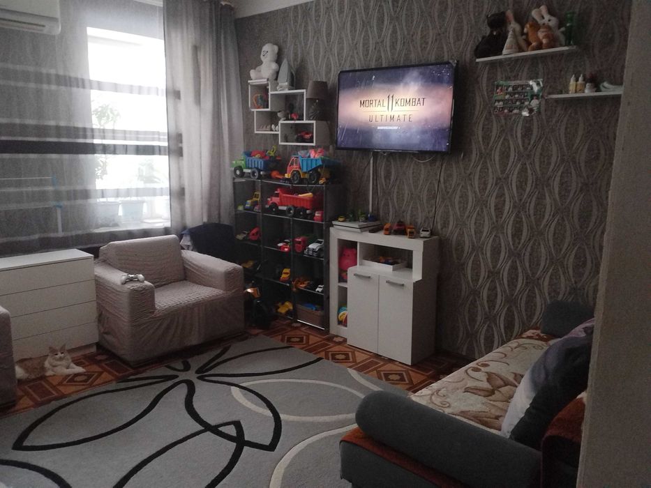 срочно продам 2 ком квартиру