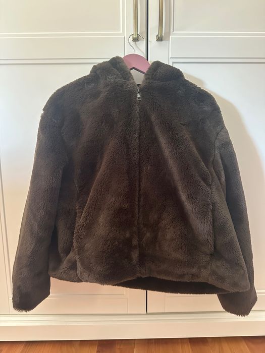 Космато палто Bershka