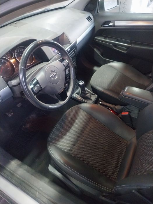 Опел Астра Х 1.7 cdti 101к.с. 2007година Cosmo