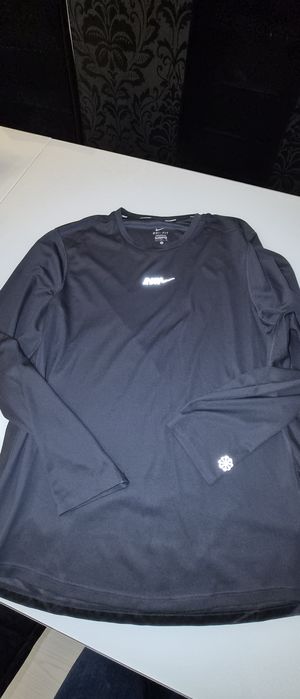 Блузи Nike, Adidas