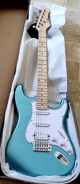 Электро-гитара Stratocaster Superstrat