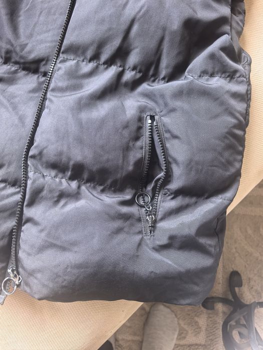 Два броя елеци на найк