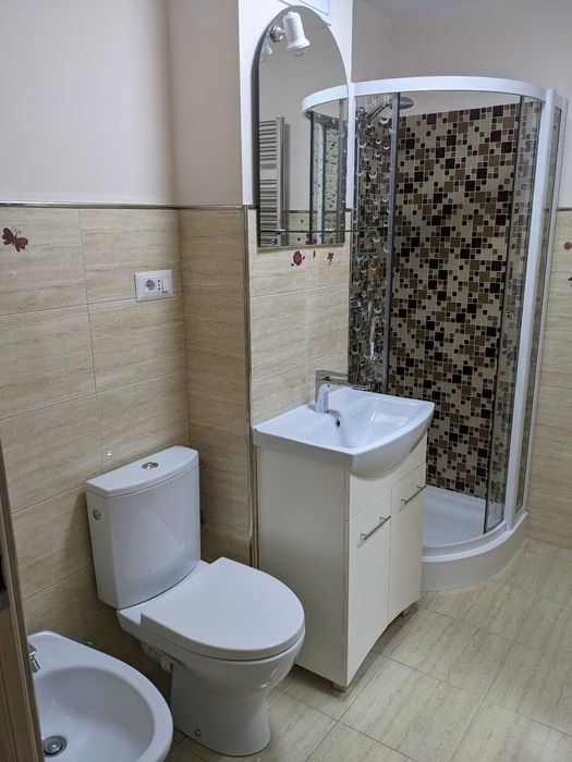 Apartament 2 camere, 55 mp, complet renovat și mobilat – Drăgășani (Închiriere / Schimb spațiu comercial)