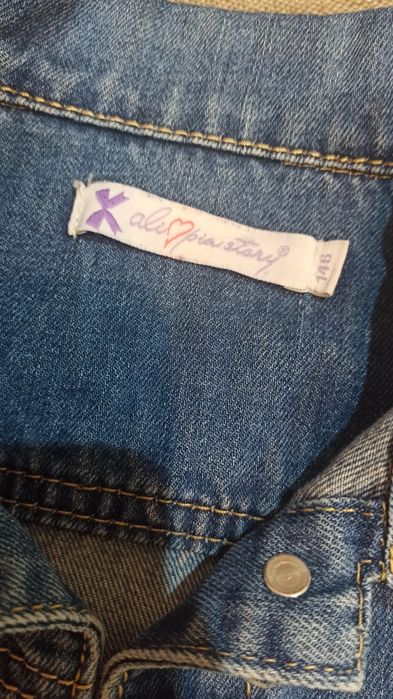 Продам джинсовый пиджак для девочки