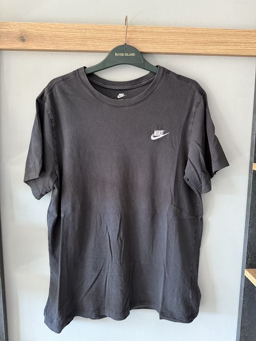 Nike тениски и долнище и други