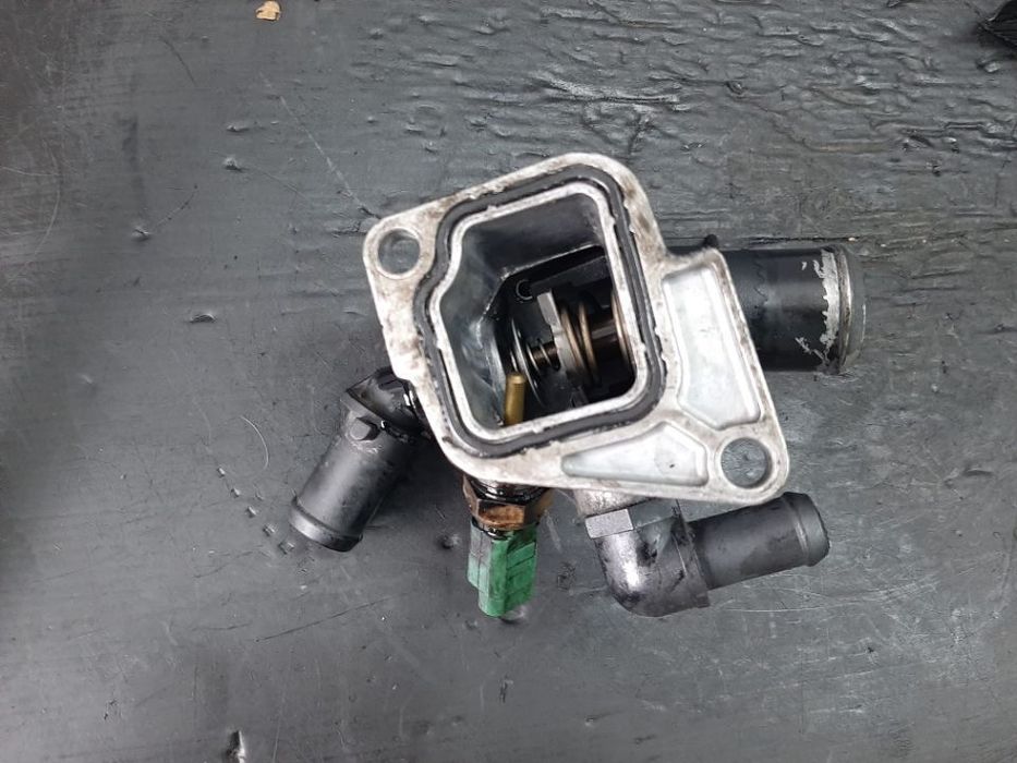 Carcasa termostat 1.3 d multijet 199a3000 fiat doblo idea panda punto lancia musa ypsilon v7058-88