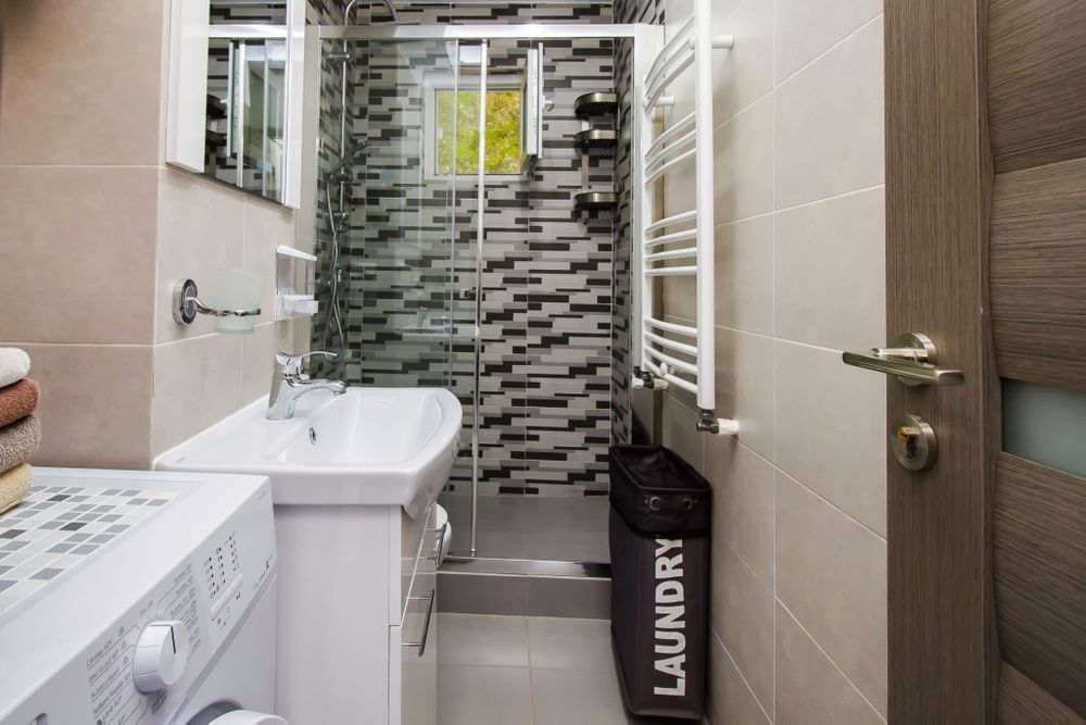 Vând Apartament 3 camere complet renovat zona  Cireșica , Constanța  Ideal locuință sau investiție