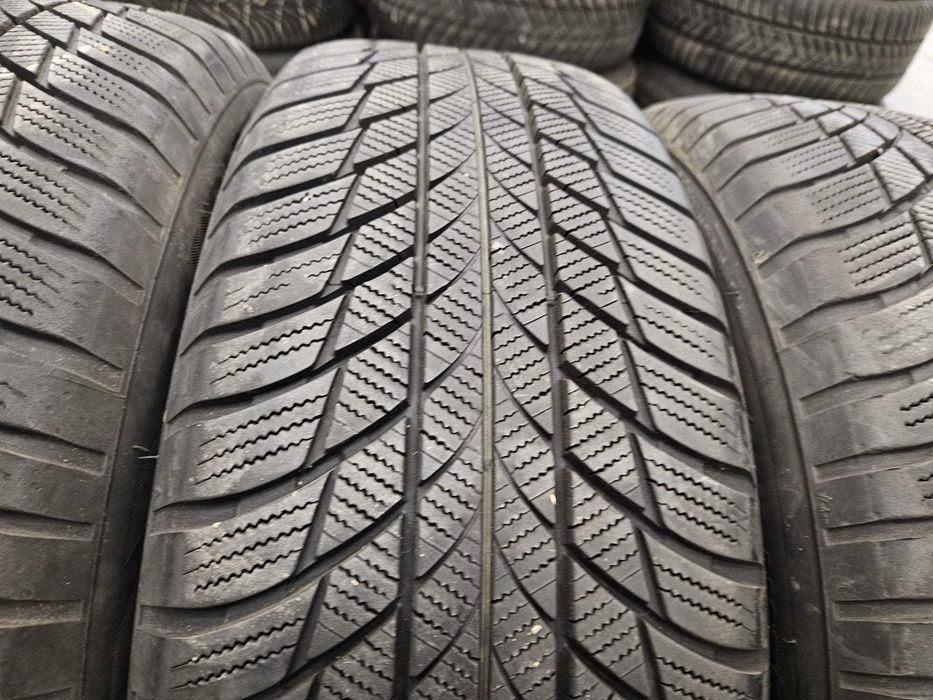 4 Anvelope IARNA 225.60.18 'Bridgestone' [dot 2020];stare foarte buna