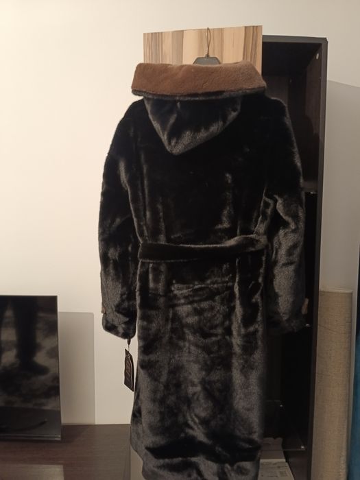 Продаю эко шуба.