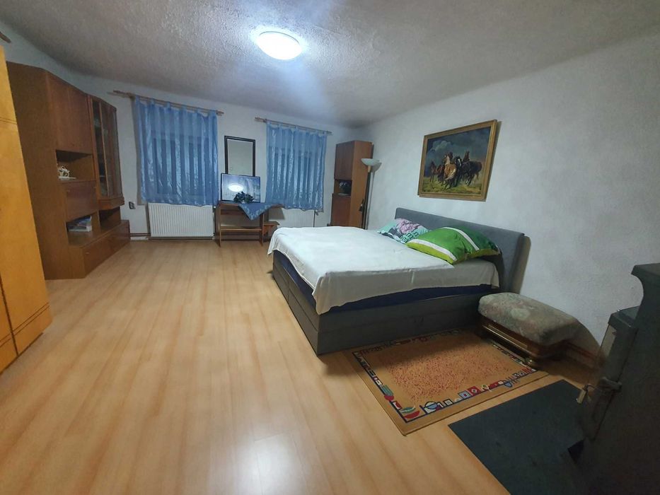 Vindem urgent casa pe un singur nivel, cu 2.021mp teren in Slimnic
