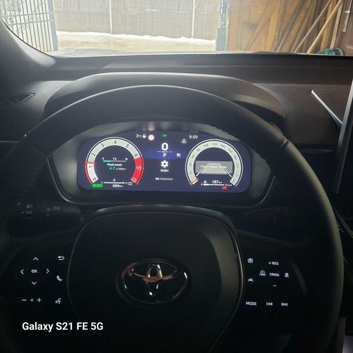 Toyota Corolla Croos Dynamic hibrid motorizare 2.0/190cp