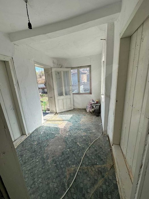 Продава се Къща в с. Комунари, Област Варна - 120 кв.м за 184 €/кв.м - Снимка #2