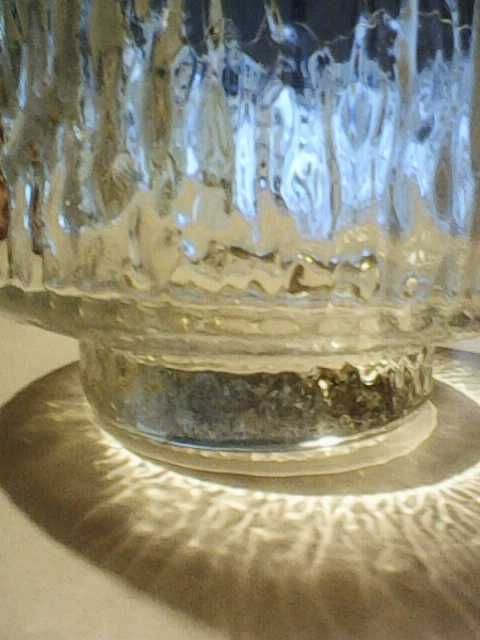 Продавам комплект от 6 + 1 стъклени купи, унгарско производство