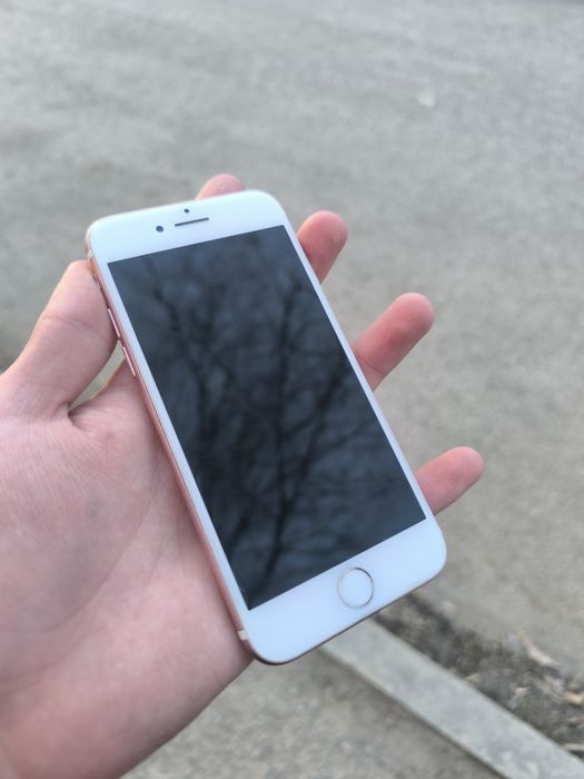 Айфон 7 заблокирлван  на парол