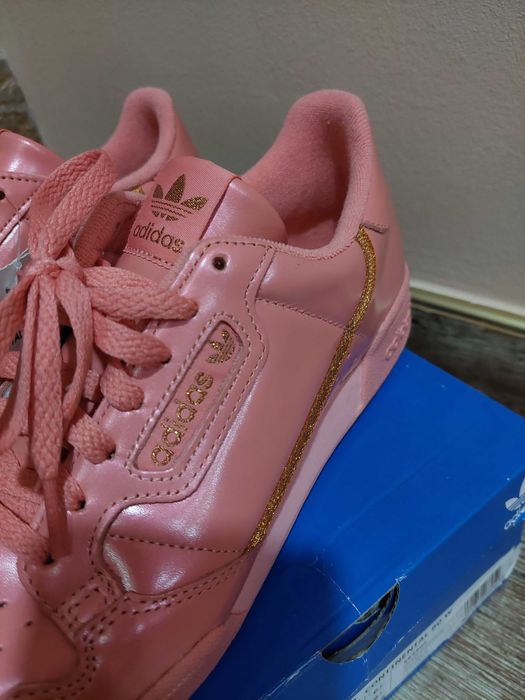 Нови 40 номер  ADIDAS оригинални дамски маратонки