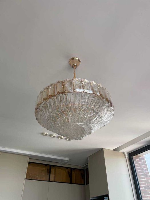 Люстра круглая форма новая