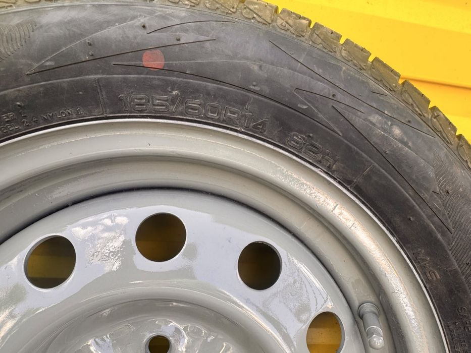 Продам комплект 185/60/R14