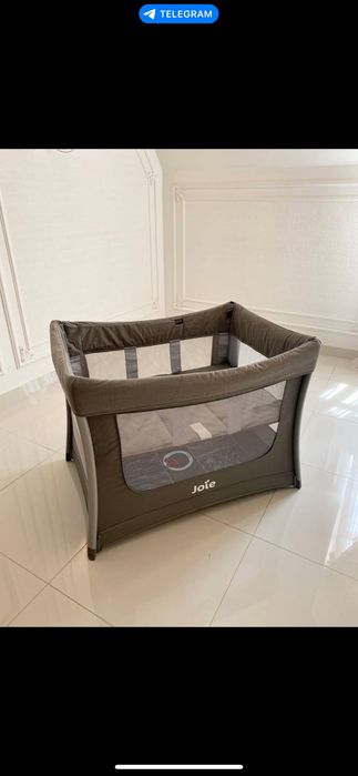 Детская кроватка от английской фирмы Joie.