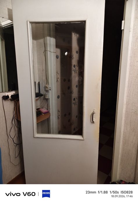 Отдам межкомнатную дверь