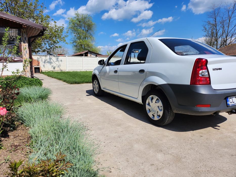 Logan 1.2 benzină (2012)-Doar 38.000 km reali, stare impecabilă!