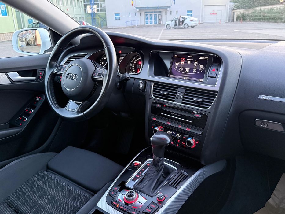 Audi A5 / Sportback / 2.0 TDI