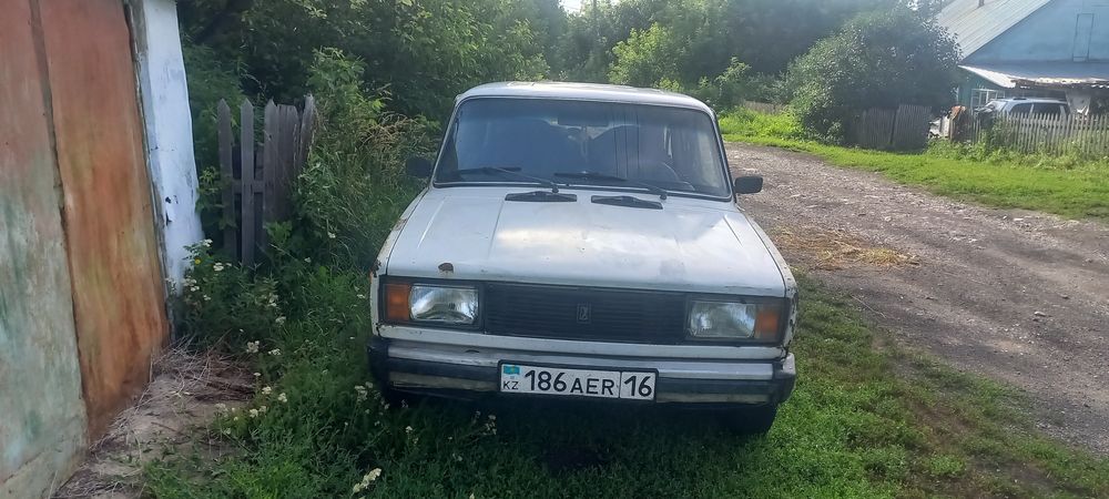 Продам 2104 с прицепом