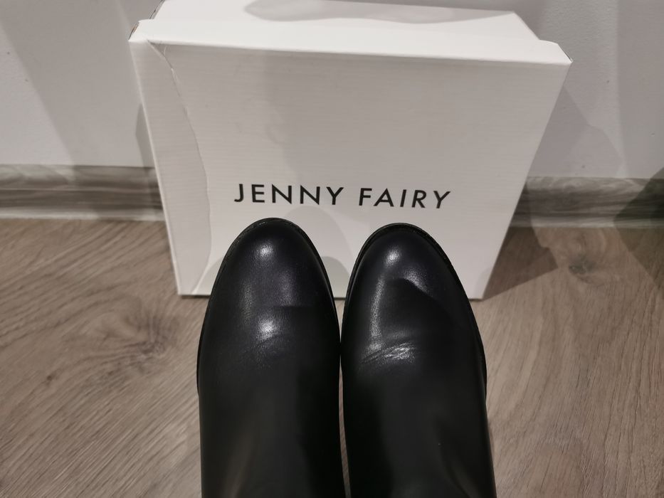 Дамски боти на платформа