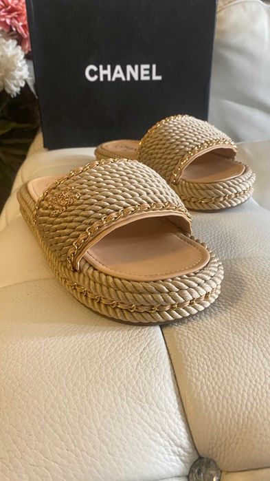 Чехли Шанел*н.39*Chanel braided slippers
