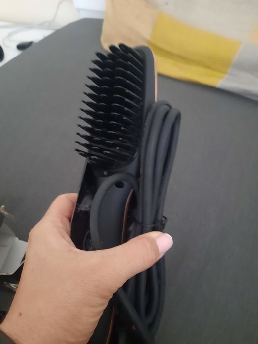 Четка за изправяне с горещ въздух